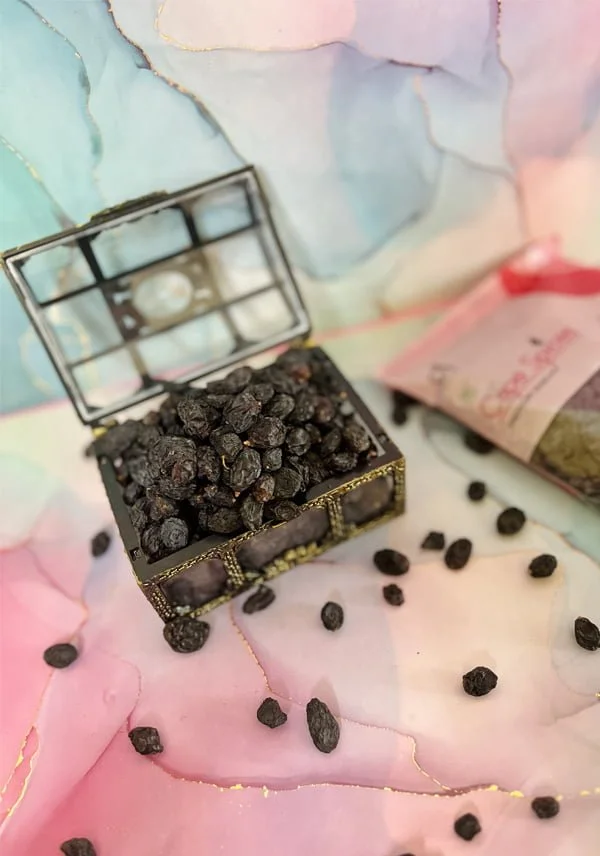 cape black raisins